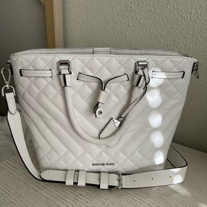 Michael kors tote